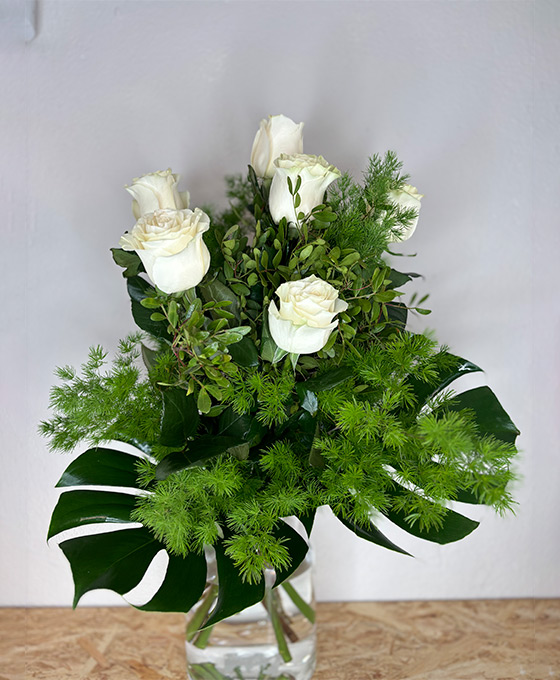 Ramo de flores blancos para enviar a domicilio en Tielmes, Ramo de Rosas Blancas