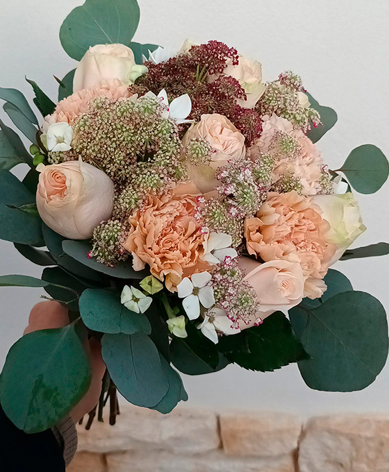 Ramo de Flores Novia en Tielmes